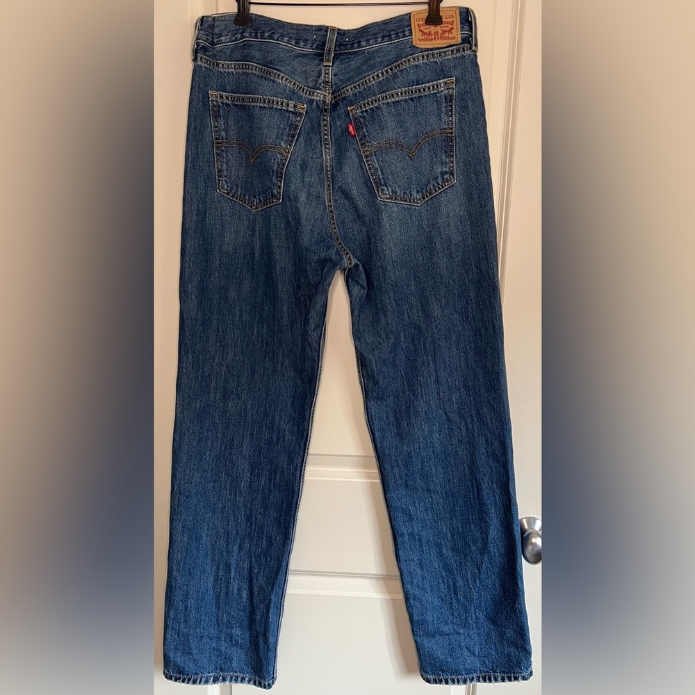 Levi's Women's Straight Leg Jeans – Medium Blue Wash - Picture 5 of 10